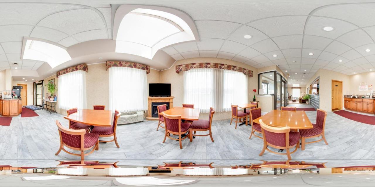 Rodeway Inn Weedsport Exteriör bild