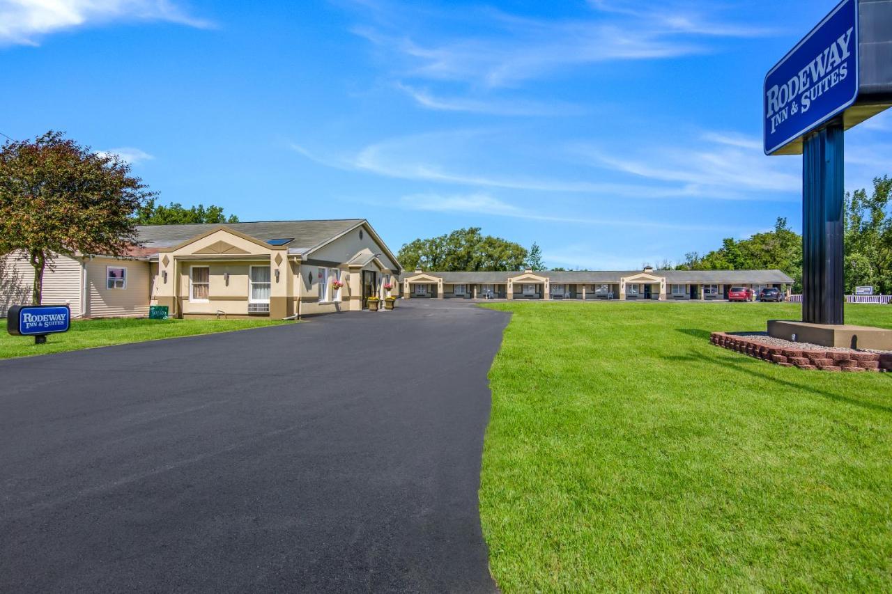 Rodeway Inn Weedsport Exteriör bild