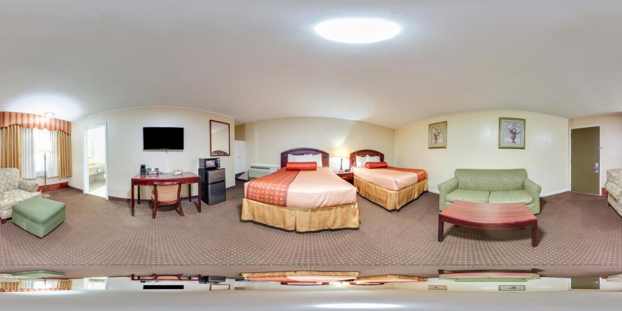 Rodeway Inn Weedsport Exteriör bild