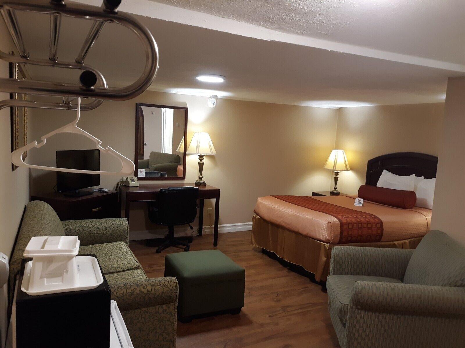 Rodeway Inn Weedsport Exteriör bild