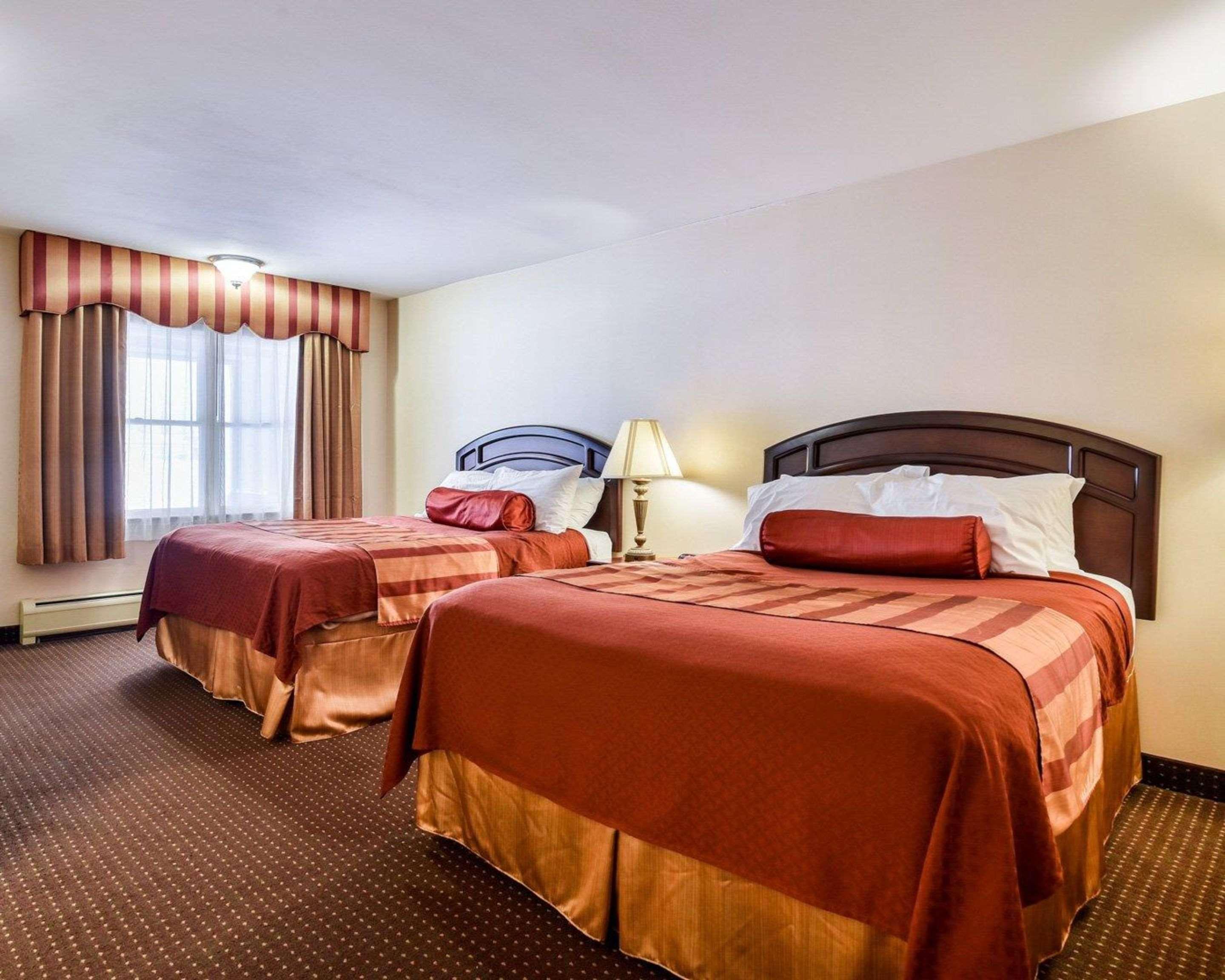 Rodeway Inn Weedsport Exteriör bild