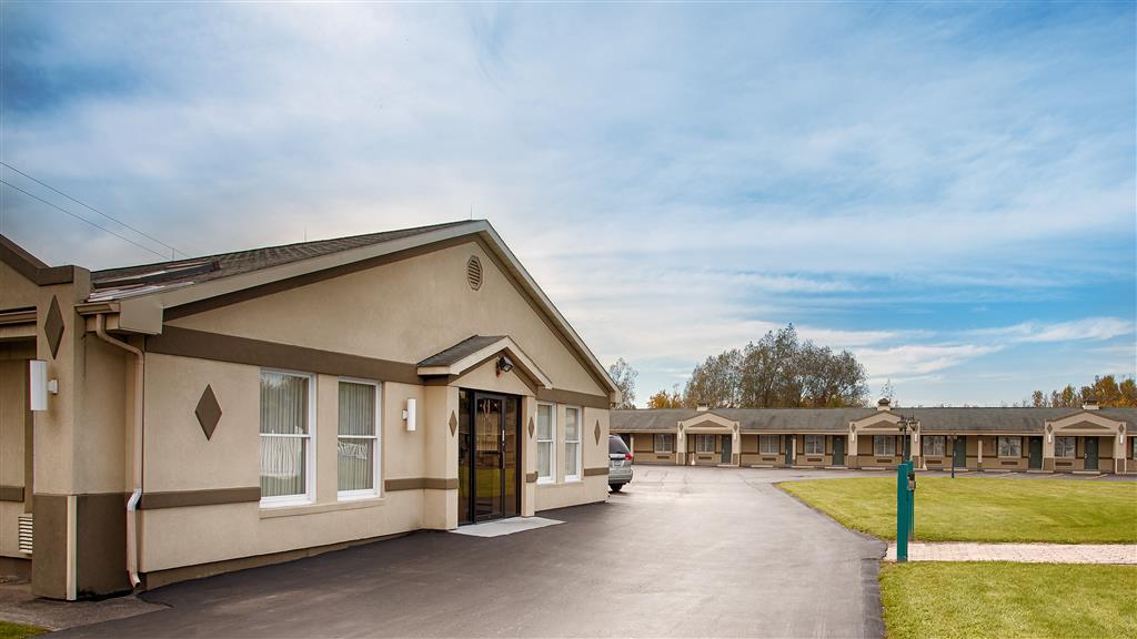 Rodeway Inn Weedsport Exteriör bild